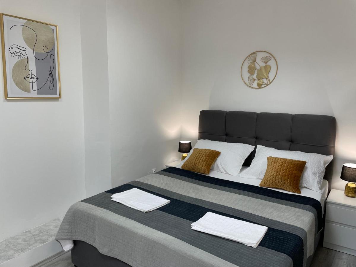 Apartment Studio Beauty In Centar Pula Buitenkant foto