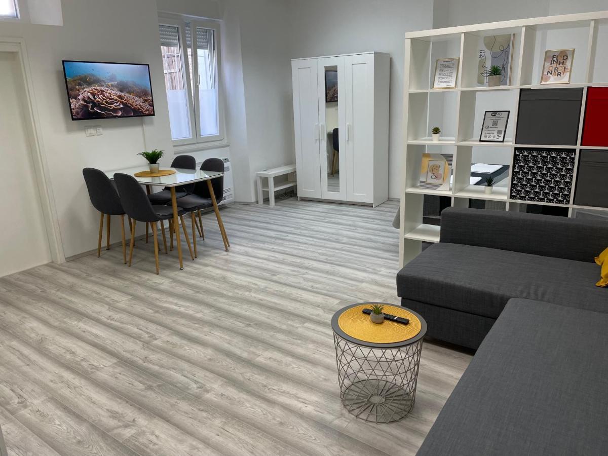 Apartment Studio Beauty In Centar Pula Buitenkant foto